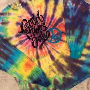 ☮️ Good Vibes Only Tie Dye Long Sleeve ☮️